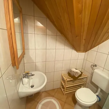 B&B Kocna 즈고르녜제커스코